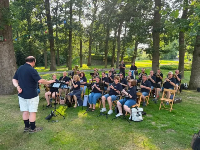 Gestern Abend durften wir wieder das CDU Open Air der @cdu_langfoerden mit @tobias_gerdesmeyer und @annafrohn_ in der grünen Lunge musikalisch begleiten.🌳🎶🎺